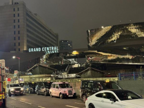 Birmingham City Centre - Centenary Plaza Luxury Apartment - Free Gym